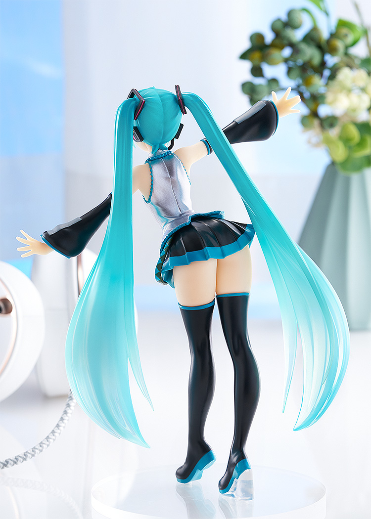 Vocaloid: Miku: Translucent Colour Ver. POP UP PARADE Figurine