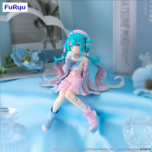 Vocaloid: Miku Love Sailor Grey Ver. Noodle Stopper Prize Figure